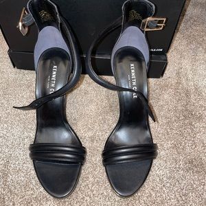Kenneth Cole size 8 black heels